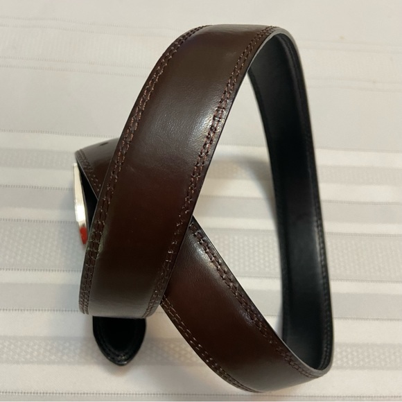 Black & Brown Reversible Mens Dress Belt - Some wear signs as pictured Size S - Picture 2 of 10
